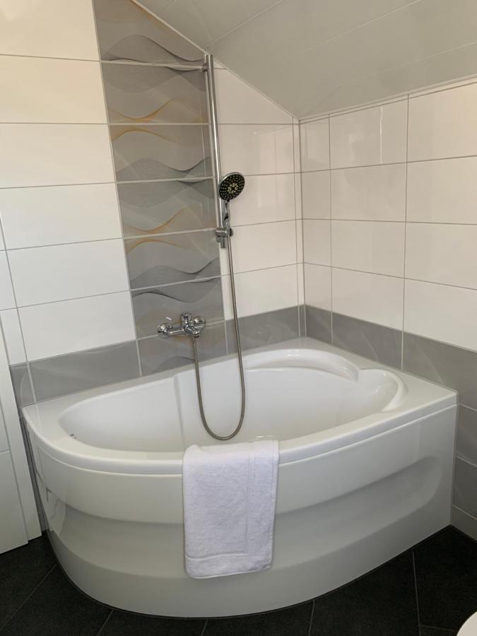 2 Zimmer Ferienwohnung Obersulm Bagian luar foto